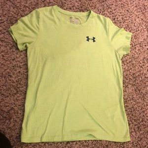 Under Armour | T-shirt | Large